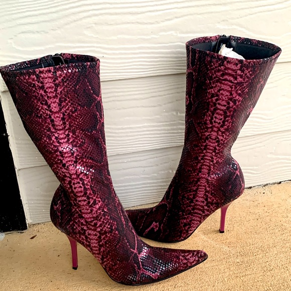 Bebe Purple Skakeskin Pointed Toe Boots - Picture 2 of 16